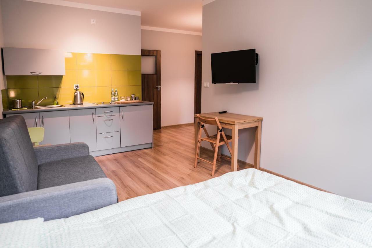 Hostel Pod Roza Zator Εξωτερικό φωτογραφία